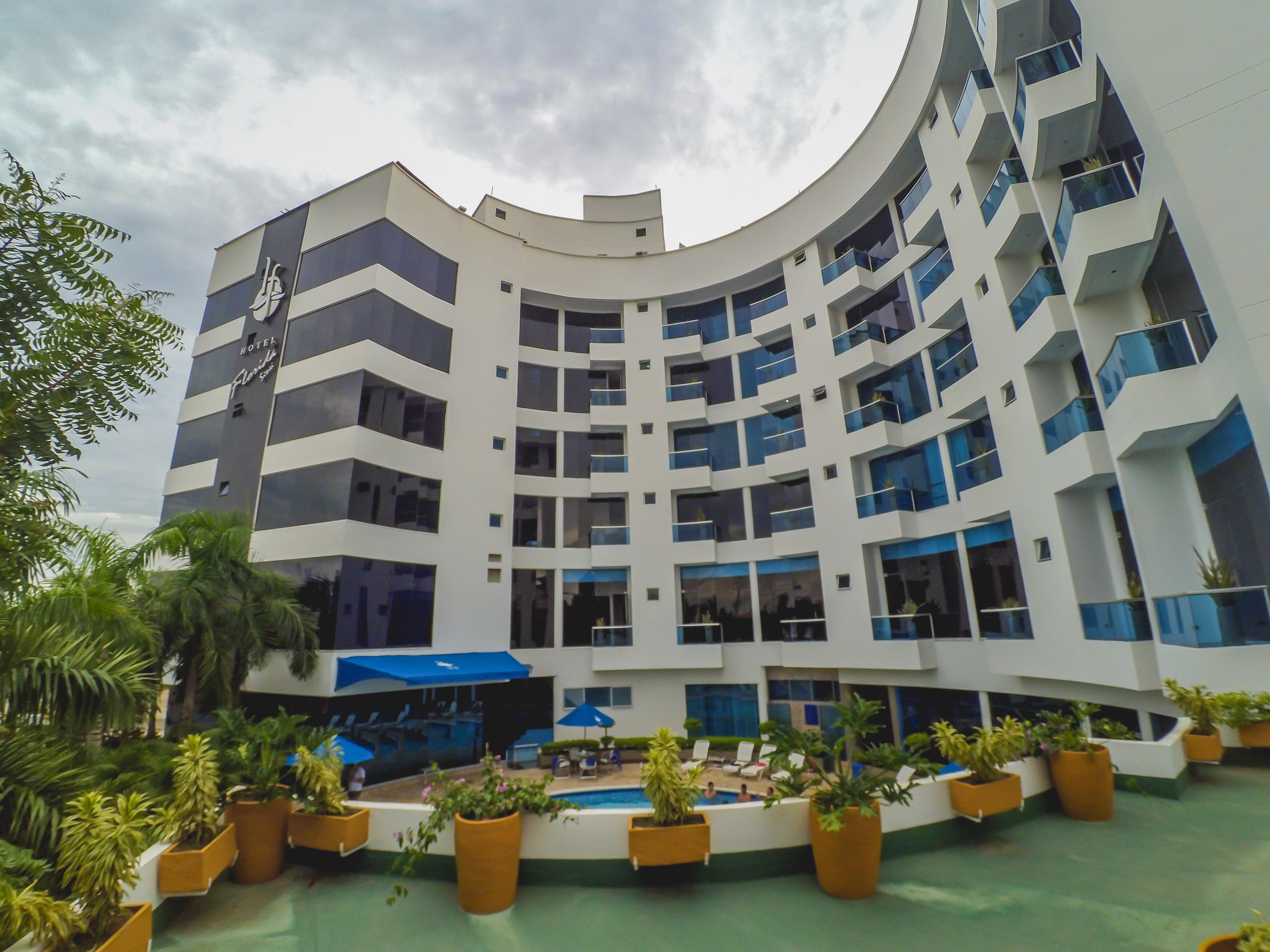 Hotel Florida Sinu Монтерія Екстер'єр фото